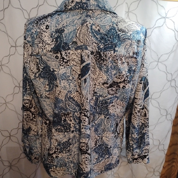 Size XL Blouse Bundle - Picture 7 of 8